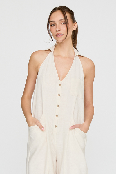 HALTER COLLARED BACKLESS JUMPSUIT