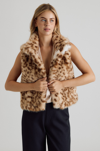 ANIMAL PRINT FAUX FUR OPEN FRONT VEST