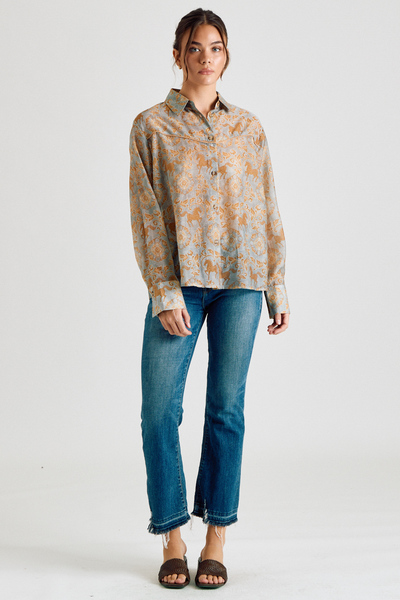 HORSE PRINT PIPING DETAIL BUTTON DOWN SHIRT